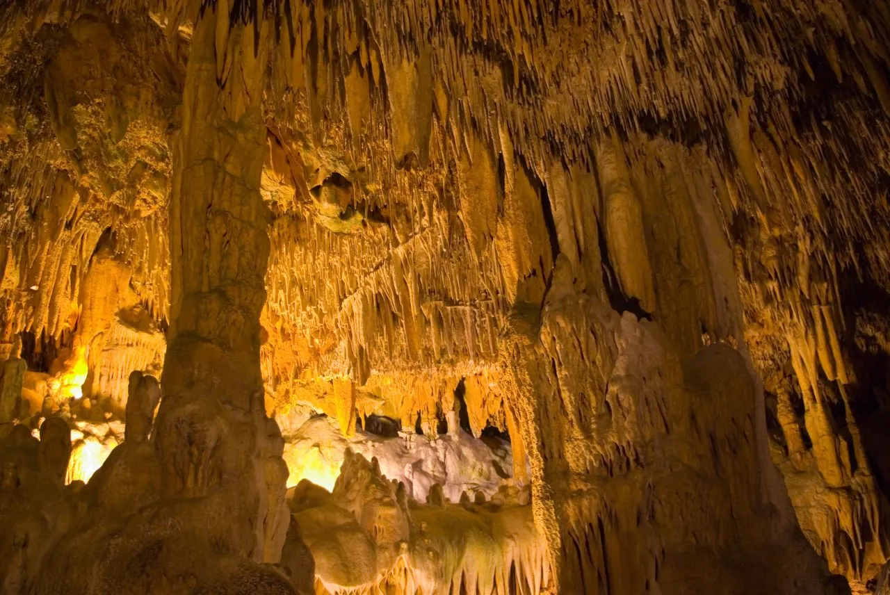 Damlataş Cave (Damlataş Mağarası) in Alanya—a natural wonder with a therapeutic microclimate