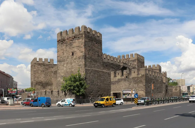 Kayseri Fortress (Kayseri Kalesi) — a basalt citadel
