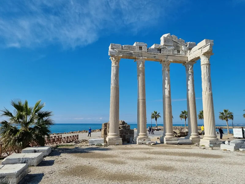 The Temple of Apollo in Side — Sunset over the Corinthian columns