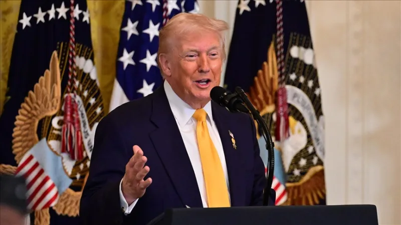 Президент США Трамп защищает тарифы в ожидании решения Верховного суда