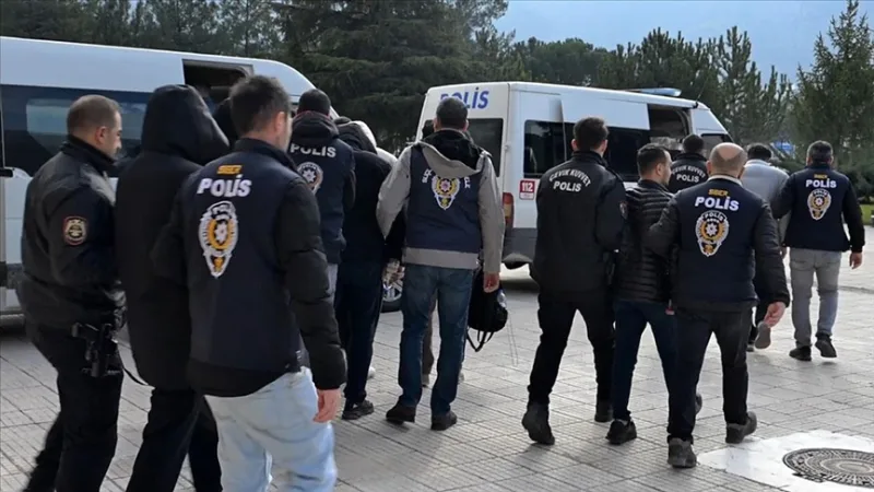 上个月，针对毒品、非法博彩和网络赌博开展了787次行动