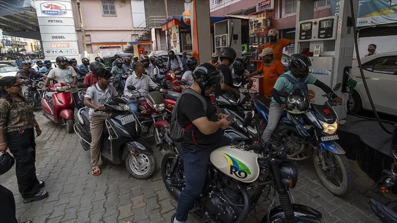 Intia varoitti disinformaatiosta ja totesi, että sillä on riittävät polttoainevarastot