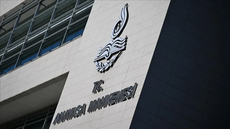 沙班·卡兹达尔当选为宪法法院法官