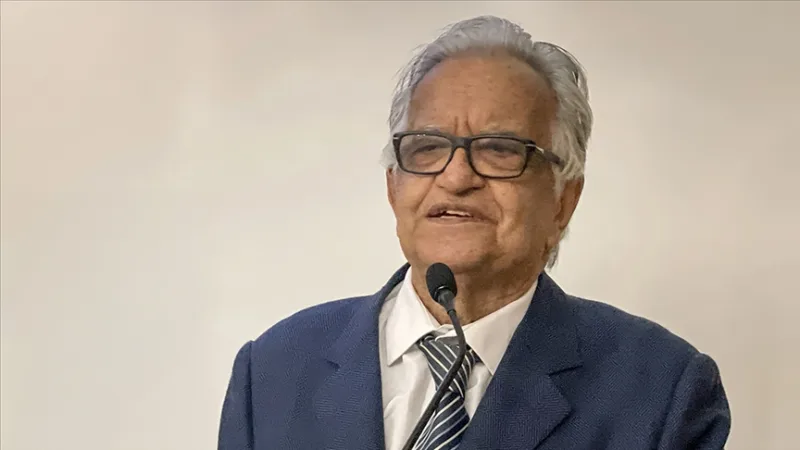 Ha fallecido el profesor doctor Hasan Hüsrev Hatemi