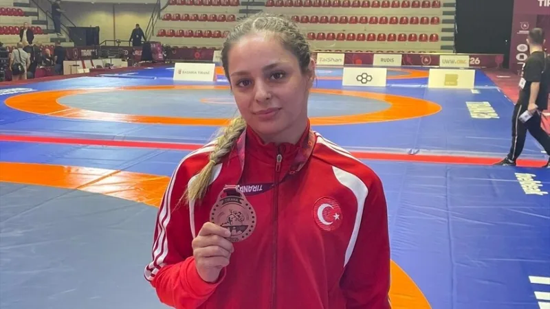 国家摔跤运动员图巴·德米尔获得欧洲锦标赛季军