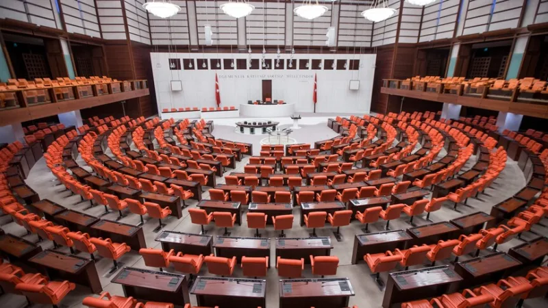 Parlamentissa käsiteltävien koskemattomuusasioiden määrä on noussut 1052:een