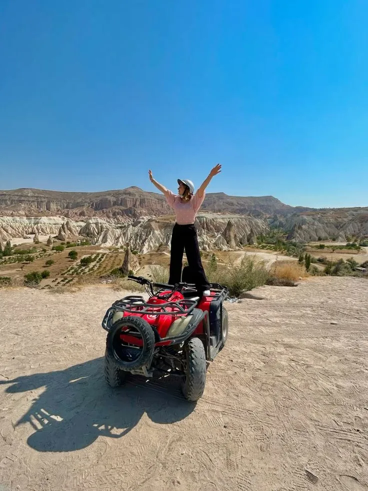 Kapadokya'nın simgeleri olan Üç Güzeller'den ATV turu